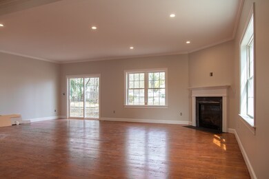 122 Union St unit 2, Franklin, MA 02038 - photo 3
