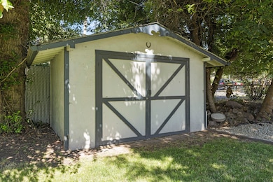 636 Front St, Klamath Falls, OR 97601 - photo 4