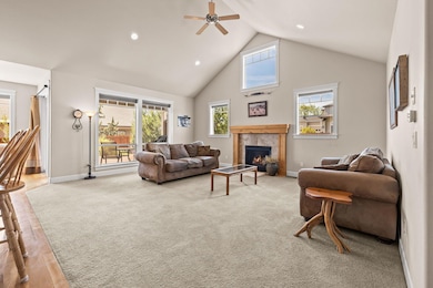 3469 SW 35th Place, Redmond, OR 97756 - photo 2