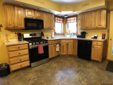 140 Hollister Rd, Corinth, NY 12822 - photo 7