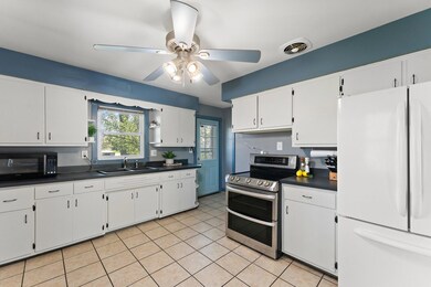 209 W 40th Place, Griffith, IN 46319 - photo 7