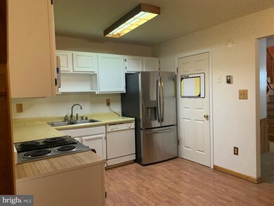 101 Carnival Dr, Taneytown, MD 21787 - photo 5