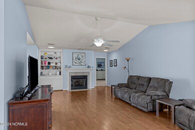 304 Somerset Way, Newport, NC 28570