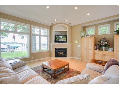 Immersed in natural light,main living area takes a