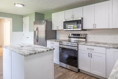 2 Cycle St, Westfield, MA 01085 - photo 3