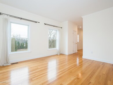 10 N Sound Beach Ave, Riverside, CT 06878 - photo 5