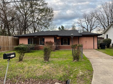 942 Grenshaw St, Houston, TX 77088 - photo 2