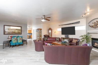 Living Room 20190926-DW-6268-FULL