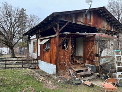 105 Center St, Hayfork, CA 96041 - photo 4