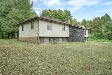 8855 Stant McCloud Rd, Monterey, TN 38574 - photo 4