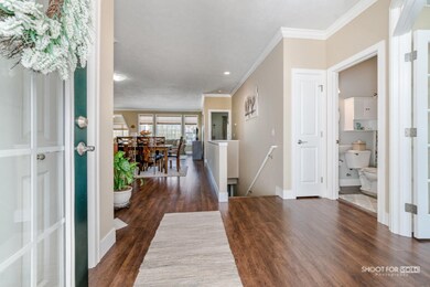 2505TurningLeafWay05Lores