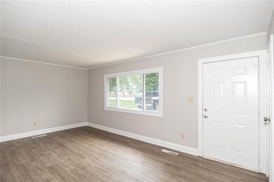 212 Whiteland Rd, Whiteland, IN 46184 - photo 5