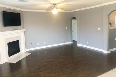 Spacious living room