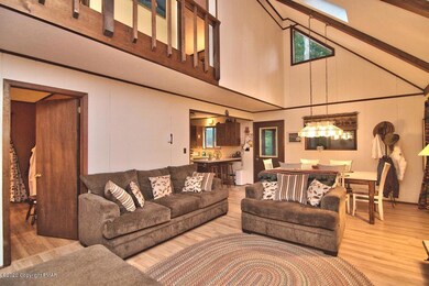 328 Gross Dr, Pocono Pines, PA 18350 - photo 3