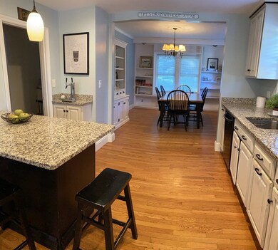 35 Wamsutta Ave, Worcester, MA 01602 - photo 4