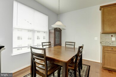 9531 Mine Gap Way unit 12H, Manassas, VA 20110 - photo 5