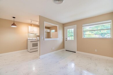2556 NE Hickory Ave unit 3, Jensen Beach, FL 34957 - photo 5