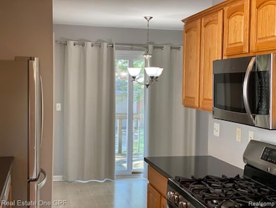 1008 Lakepointe St, Grosse Pointe Park, MI 48230 - photo 5