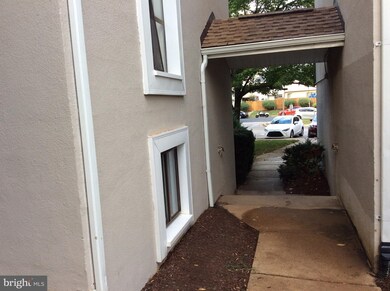 5756 Village Green Dr unit A, Alexandria, VA 22309 - photo 2