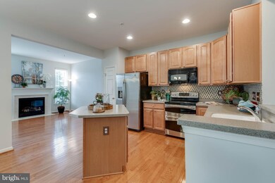 9418 Birdhouse Cir, Columbia, MD 21046 - photo 7