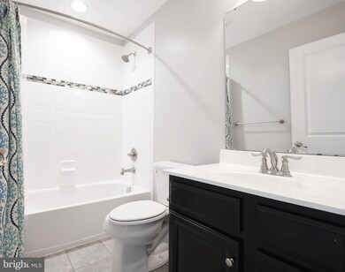 8233 Secluded Cove Ln, Dundalk, MD 21222 - photo 7