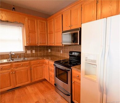 107 Glen Cross Dr, Statesville, NC 28625 - photo 7