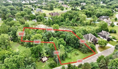 8285 Grovemont Ct unit 1, Grand Blanc, MI 48439 - photo 2