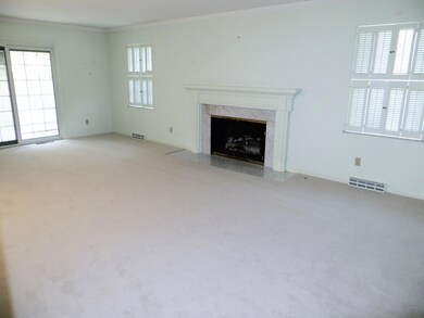27 Foot Main Room