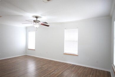 1714 W Lang St, Alvin, TX 77511 - photo 6