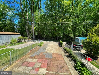 1810 Trenleigh Rd, Parkville, MD 21234 - photo 2