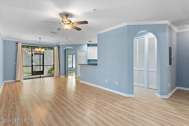 02-Living Room & Dining Room