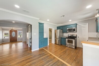 Kitchen/Dining Area