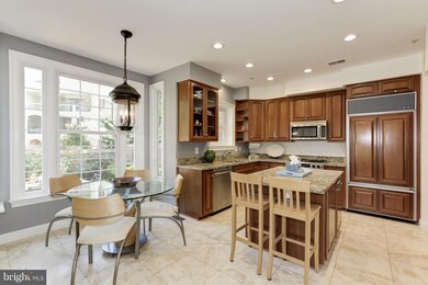 8313 Turnberry Ct, Potomac, MD 20854 - photo 6