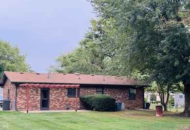 6905 Hendricks St, Anderson, IN 46013 - photo 6