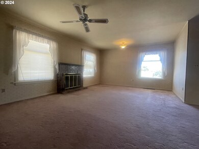 810 Heppner Spray Hwy, Heppner, OR 97836 - photo 6