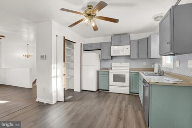 8 E Manor Ave, Enola, PA 17025 - photo 5