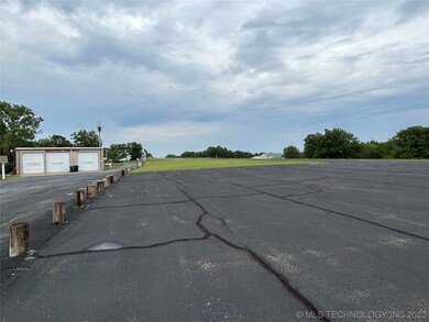 2727 W Lakeshore, Cleveland, OK 74020 - photo 6