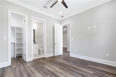 (EMPTY) Bedroom suite off of foyer