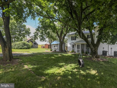 899 Redland Rd, Cross Junction, VA 22625 - photo 4