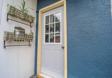 Side Entryway