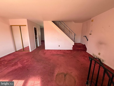 12706 Hollins Rd, Philadelphia, PA 19154 - photo 6