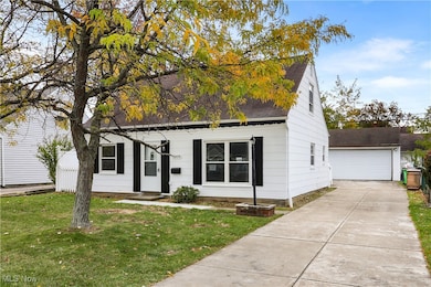 26430 Drakefield Ave, Euclid, OH 44132 - photo 3