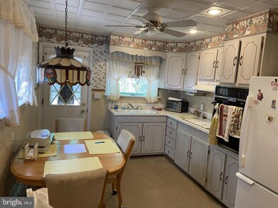 4423 E Thompson St, Philadelphia, PA 19137 - photo 4