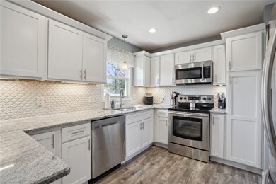 516 9th Ave, Clarence, IA 52216 - photo 7