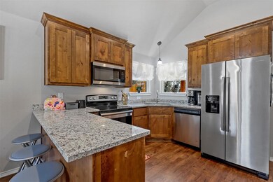 1519 Corona Dr, Granbury, TX 76048 - photo 5