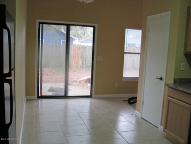Kitchen, eat in area