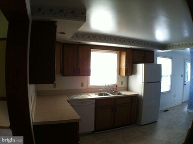 8444 Leishear Rd, Laurel, MD 20723 - photo 5