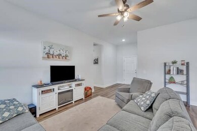 416 Talmadge Rd, Allenhurst, GA 31301 - photo 6