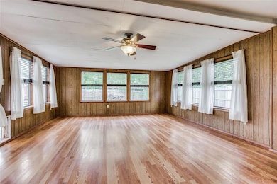 3201 Normandy Dr, Sherman, TX 75090 - photo 3