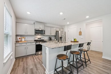 5987 Hollett Dr S, Columbus, OH 43232 - photo 6